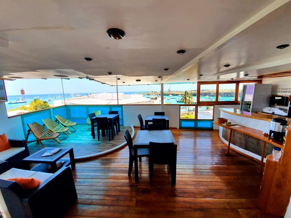 Bed and Breakfast Casa Ocean Pier Puerto Ayora  Zewnętrze zdjęcie